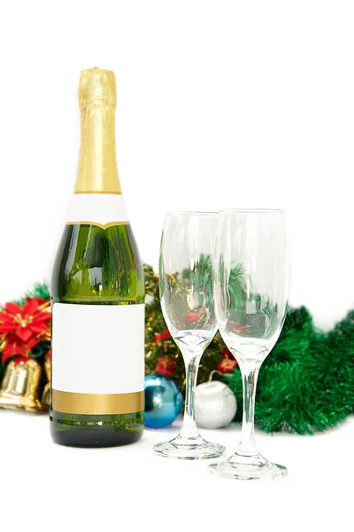 Bottiglia di champagne e bicchieri — Foto Stock