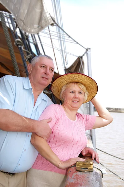 Couple on the sailboat — Zdjęcie stockowe