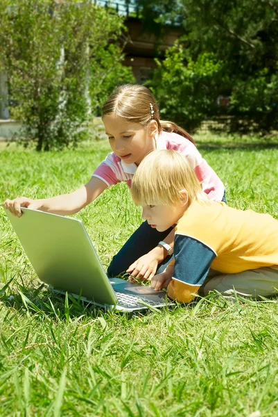 Little Hackers In The Park — Stock Photo, Image