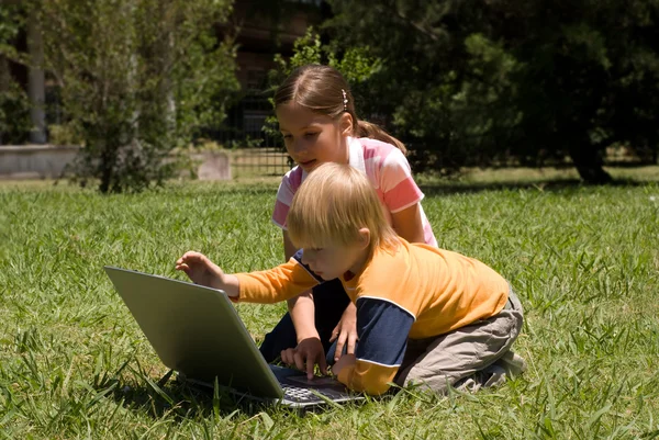 Little hackers in the park — Stock Photo, Image