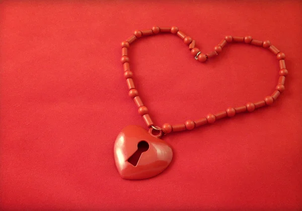 Miłość medalion w kształcie serca — Zdjęcie stockowe
