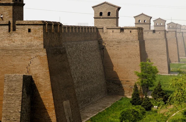 Antico muro della città di ping yao in Cina — Foto Stock