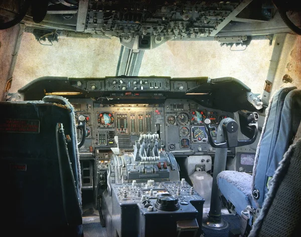 Cockpit de um avião grande — Fotografia de Stock