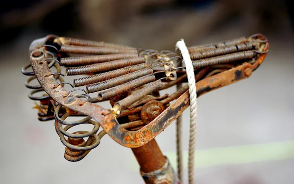 Viejo sillín oxidado —  Fotos de Stock