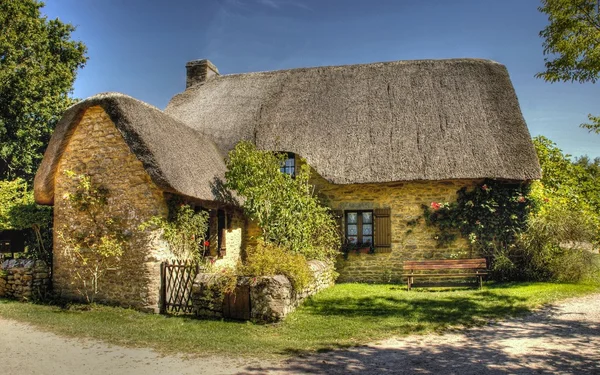 Hdr version of a cottage — Stock Photo, Image