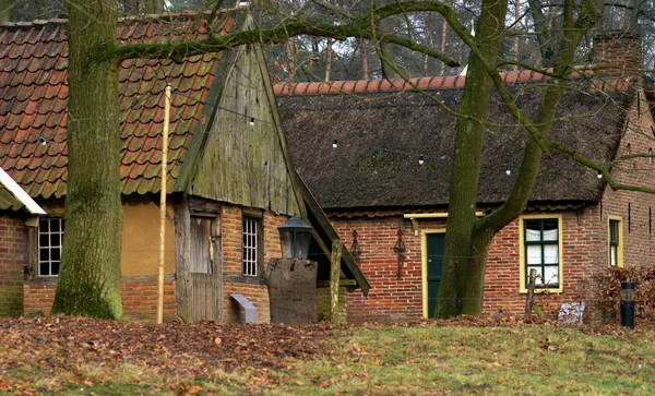 Фермерський будинок на сільській місцевості — стокове фото