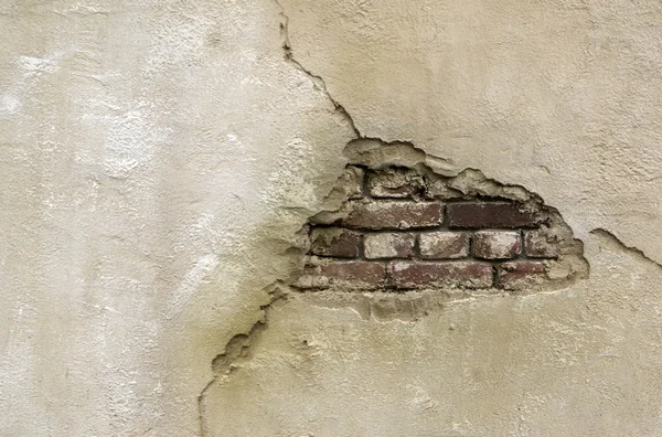 Pęknięty stary ceglany mur — Zdjęcie stockowe
