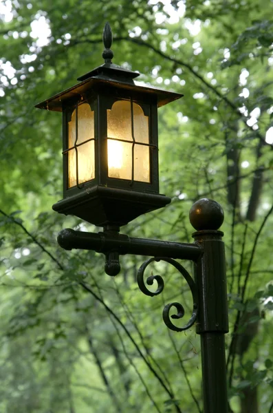 Régi lámpaoszlop — Stock Fotó