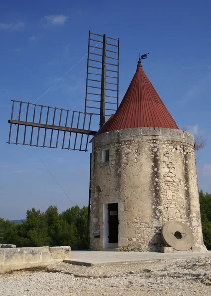 Fransk gammal väderkvarn — Stockfoto