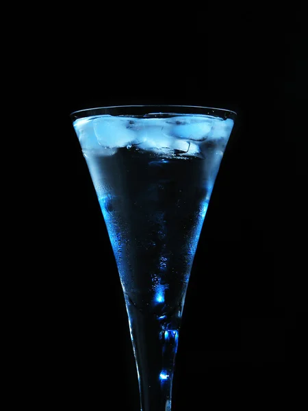 ガラス whis 水のアイス キューブ — ストック写真