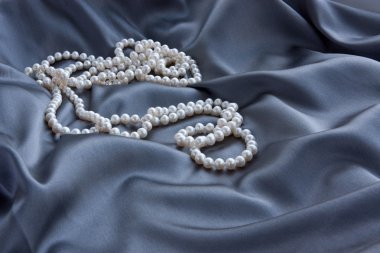 White pearls clipart