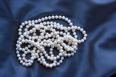 White pearls clipart