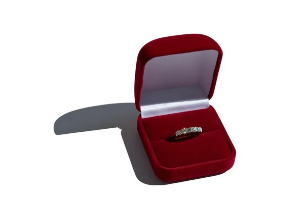 Золотое кольцо в коробке — стоковое фото
