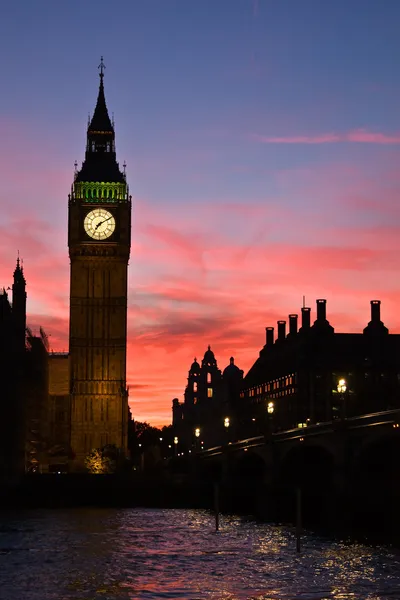 Londen. de Big ben klokkentoren. — Stockfoto