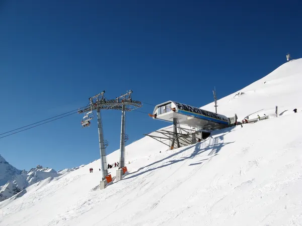 滑雪升降机 — 图库照片