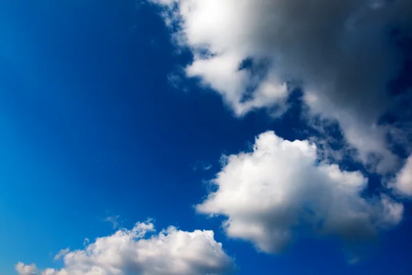 Красиві хмари — стокове фото