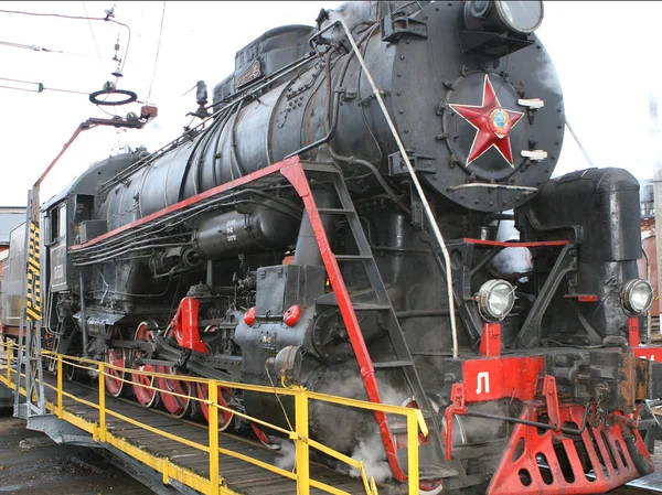 Steam loco on rotary circle — Stock Photo, Image