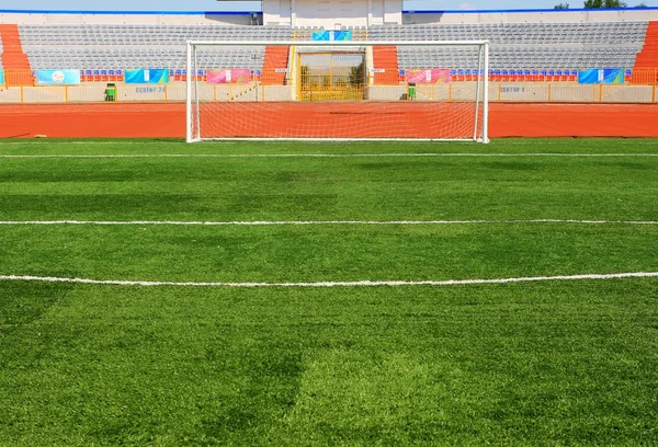 STADIUM - Campo da calcio con gol — Foto Stock