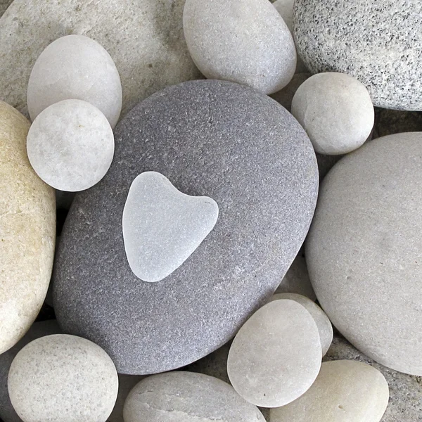 Heart shaped pebble — Stock Photo, Image