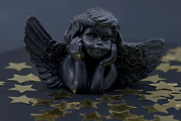 Kleiner schwarzer Engel — Stockfoto