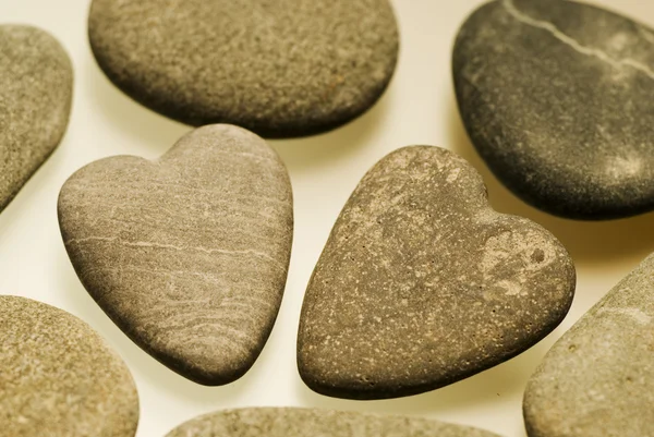 Coeurs de pierre avec d'autres pierres — Photo