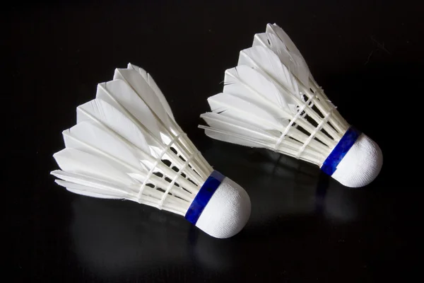 Zwei Badmintonvögel — Stockfoto