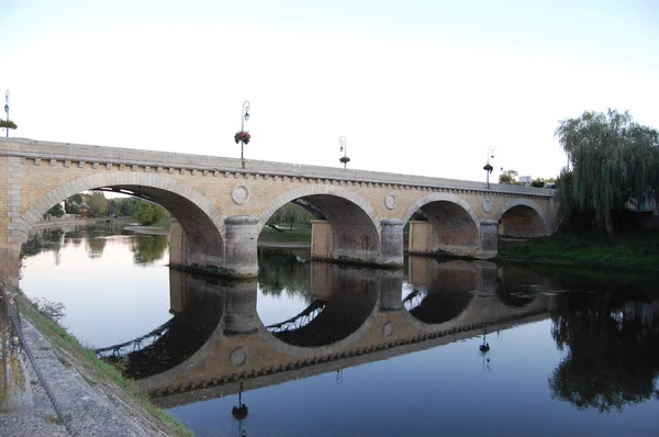 Le bugue bridgeLe bugue γέφυρα — Stockfoto