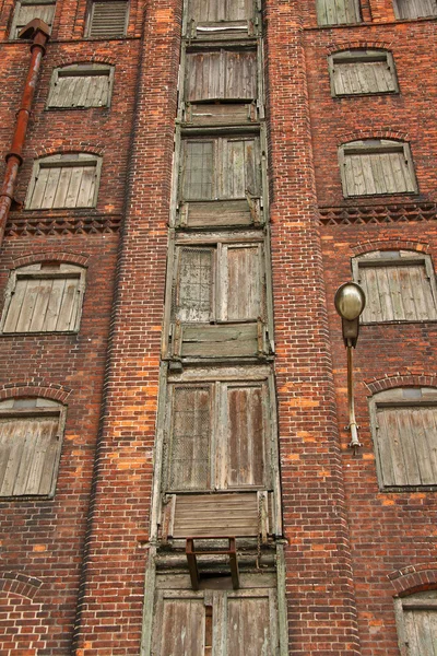 Decayed storehouse — Stock Photo, Image