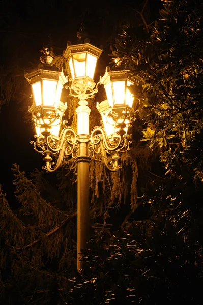 Древний фонарь — стоковое фото