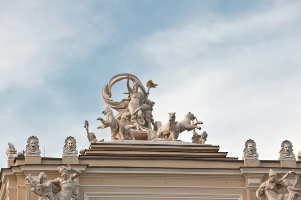 Statue of a building of an opera — Stock Photo, Image