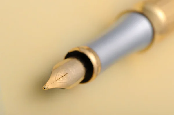 Gold fountain pen closeup — Stock Photo, Image