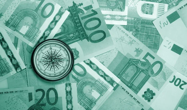 Euro i kompas — Zdjęcie stockowe