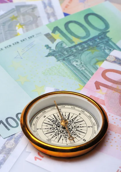 Euro i kompas — Zdjęcie stockowe
