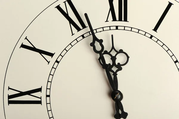 Old hours with figured arrows — Stock Photo, Image