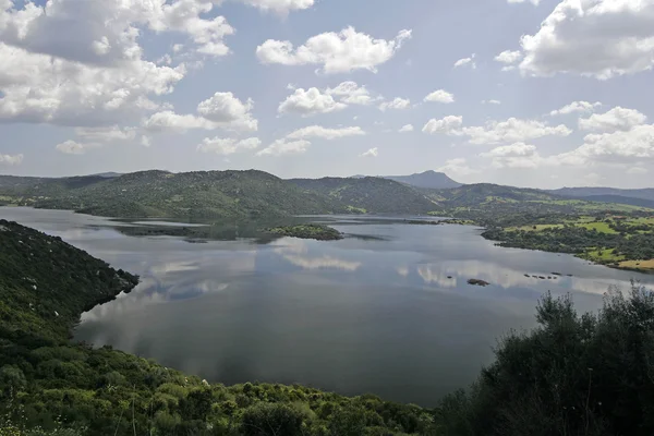 Lake Lago della Liscia, Reservoir, Italy — Stock Photo, Image