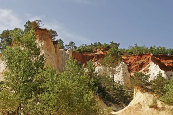 Oker rotsen, provence, Zuid-Frankrijk — Stockfoto