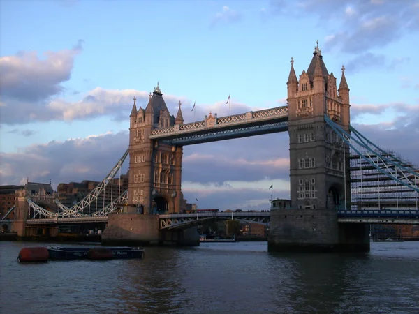Tower bridge, london, Storbritannien. — Stockfoto