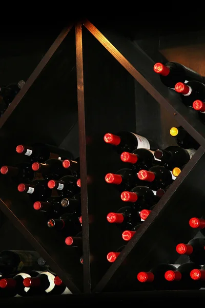 Prateleira de vinho — Fotografia de Stock