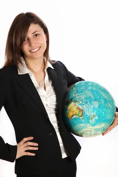 Frau trägt Globus unter dem Arm. — Stockfoto