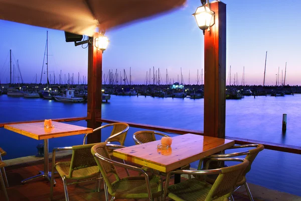 Restaurang på marina. — Stockfoto