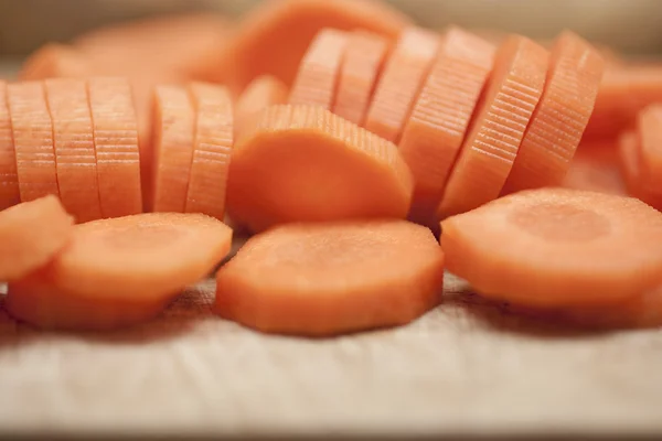 Резка моркови Стоковое Фото