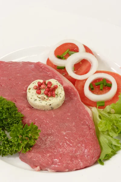 Soğan halkası ile biftek — Stok fotoğraf