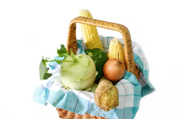 Verduras en una canasta — Foto de Stock