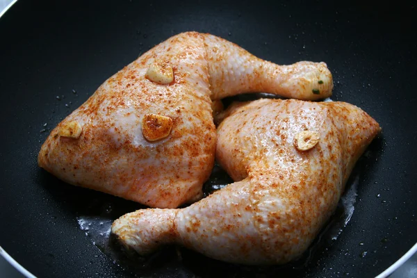 Свежая курица — стоковое фото