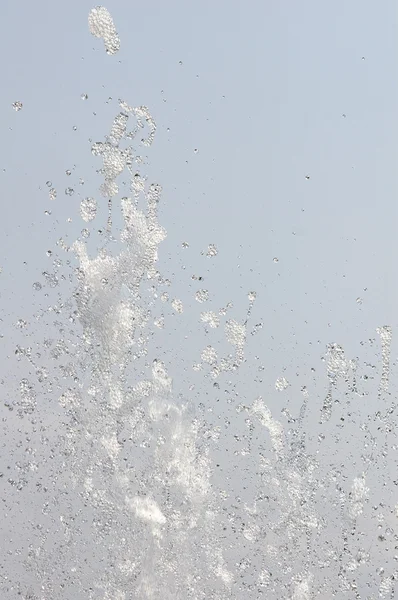 Wasserspritzer im Springbrunnen — Stockfoto
