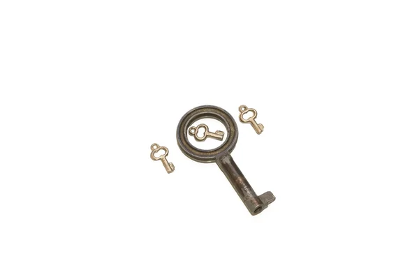 Cztery klucze antyczne zardzewiały — Zdjęcie stockowe