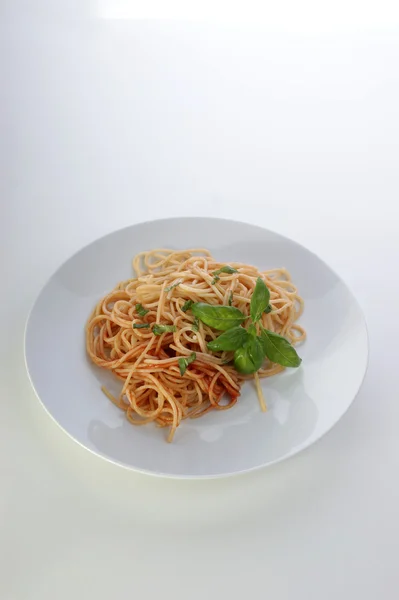 Domates soslu spagetti. — Stok fotoğraf