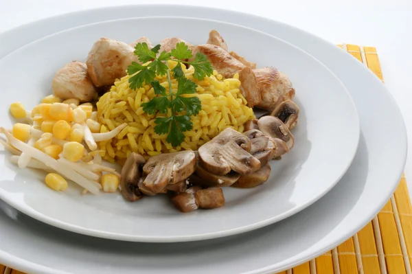 Pilau rice with grilled chicken — Stock Photo, Image