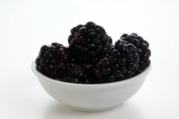 Some sweet organic blackberries — Stock Photo, Image