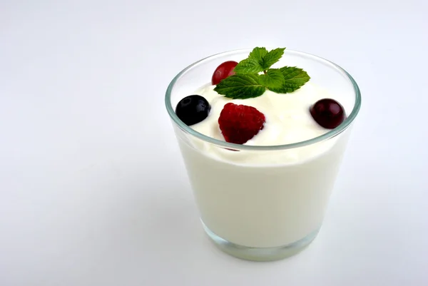 Nature yoghurt and wild fruits — Stock Photo, Image